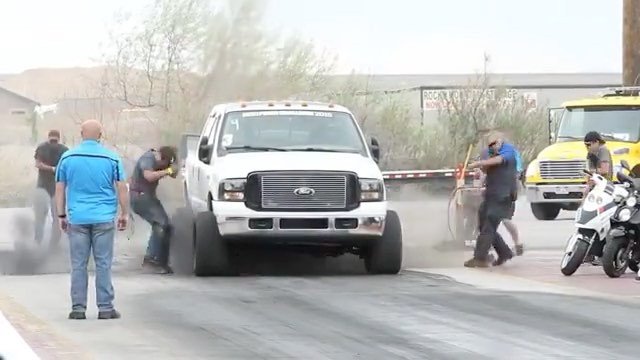 DieselNation3's tweet photo. What could possibly go wrong??

#Ford #FordPower #Powerstroke https://t.co/TnkVb8CT8G