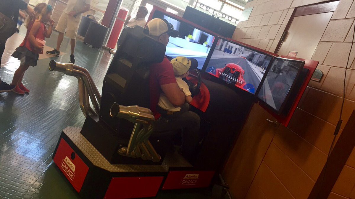 mecum's tweet photo. #Racer in the making.
@StateFarm #Garage #StateFarmClassics https://t.co/2VMiqAiMsZ