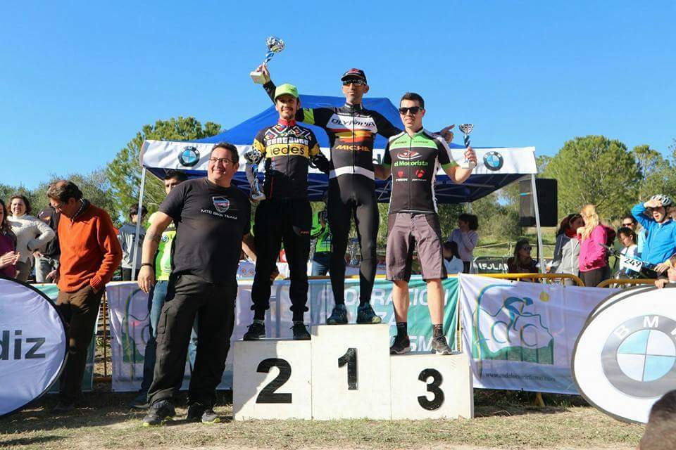 Maxinskin's tweet photo. "Gaso" @j_guerrero78 con @OlympiaCycles junto con sus #MaxinskinEvolution suben al 1er #podium #temporada #MTB #M30 #paterna #bnt_dermo https://t.co/6X7NvzAi3I