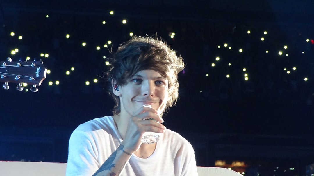 LSparadisewar's tweet photo. La más hermosa secuencia de fotos 

#BRITVIDONEDIRECTION https://t.co/uB0Q0Z2GWi