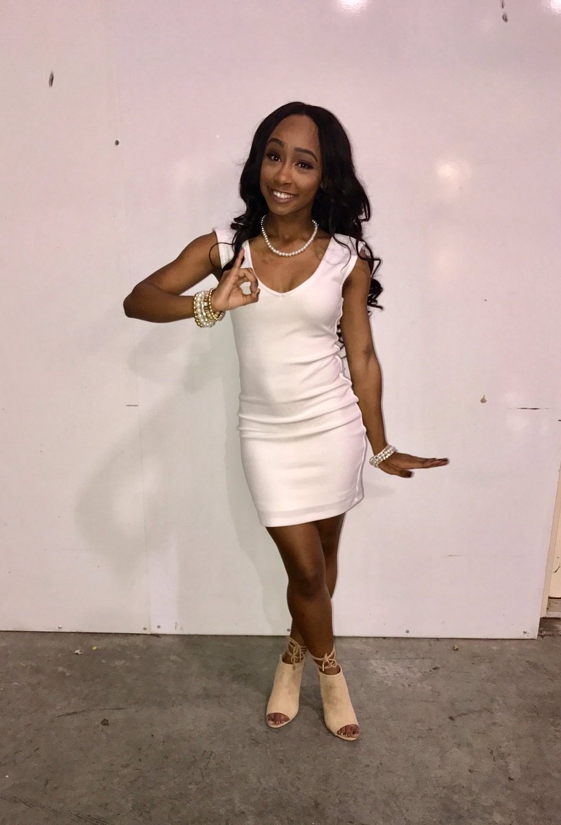 ladrianasimone's tweet photo. #J15 #BDP8 ๐๐ https://t.co/AnoZFXLgug