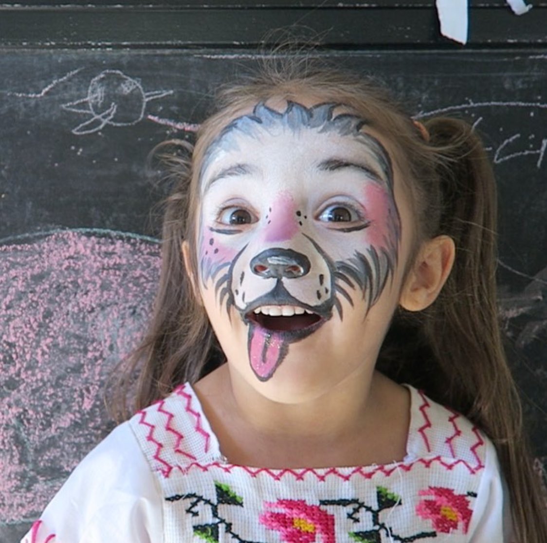 LunaReezy's tweet photo. Guess who finally gots her own twitter!! #thiskid #lunareezy #castingcall #personality #facepainting https://t.co/FeNlSbcB37