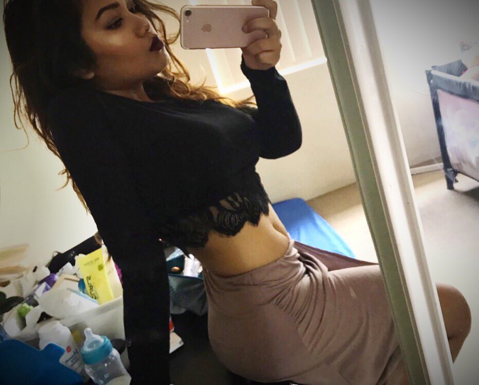 heyyitsashriya's tweet photo. I'm Asian too sooooo why not?¿ 😂🤘🏽 #praisintheasian https://t.co/jooUZLvaQa