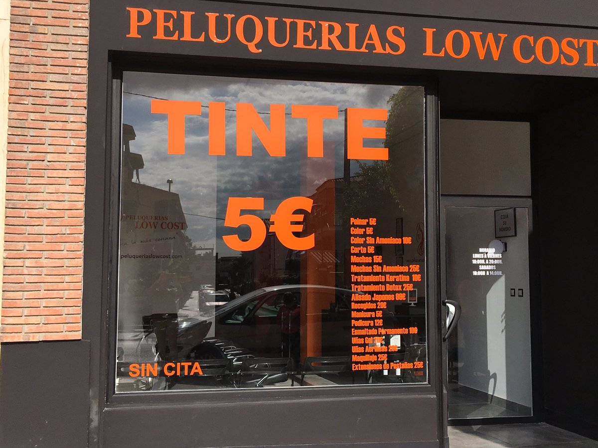 Con el #frio unas mechitas para lucir el #cabello súper al quitarte el gorro #peluqueria #lowcost #RincóndelaVictoria #LaCaladelMoral