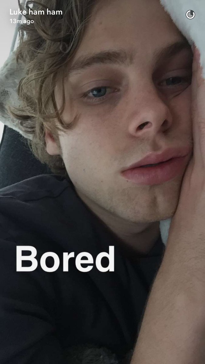 5SOSTumblrx's tweet photo. THIS. RT IF U AGREE https://t.co/UKcw6SGQHp