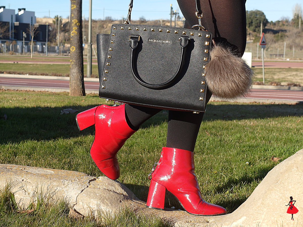 angycloset's tweet photo. Preview!! #angycloset #botinesrojos #vivaelrojo #bordadostendencia @ZARA #buenasnoches #lookconcolor #ponlerojoalavida #elrojo@ola https://t.co/MT7H4sPLjf