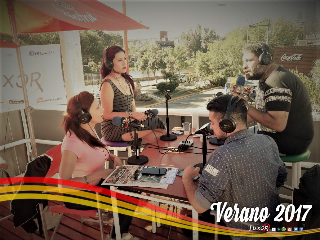 ¡Equipo de Domingo al Aire! <a href="/CordobesaCs/">Mumita</a> <a href="/WSCBA/">WALLYSHOW</a> @flaviajulietaok <a href="/gastongallo/">Gastón Gallo</a> @RatingCordoba #FMLuxor #Verano2017 #LuxorDeVerano