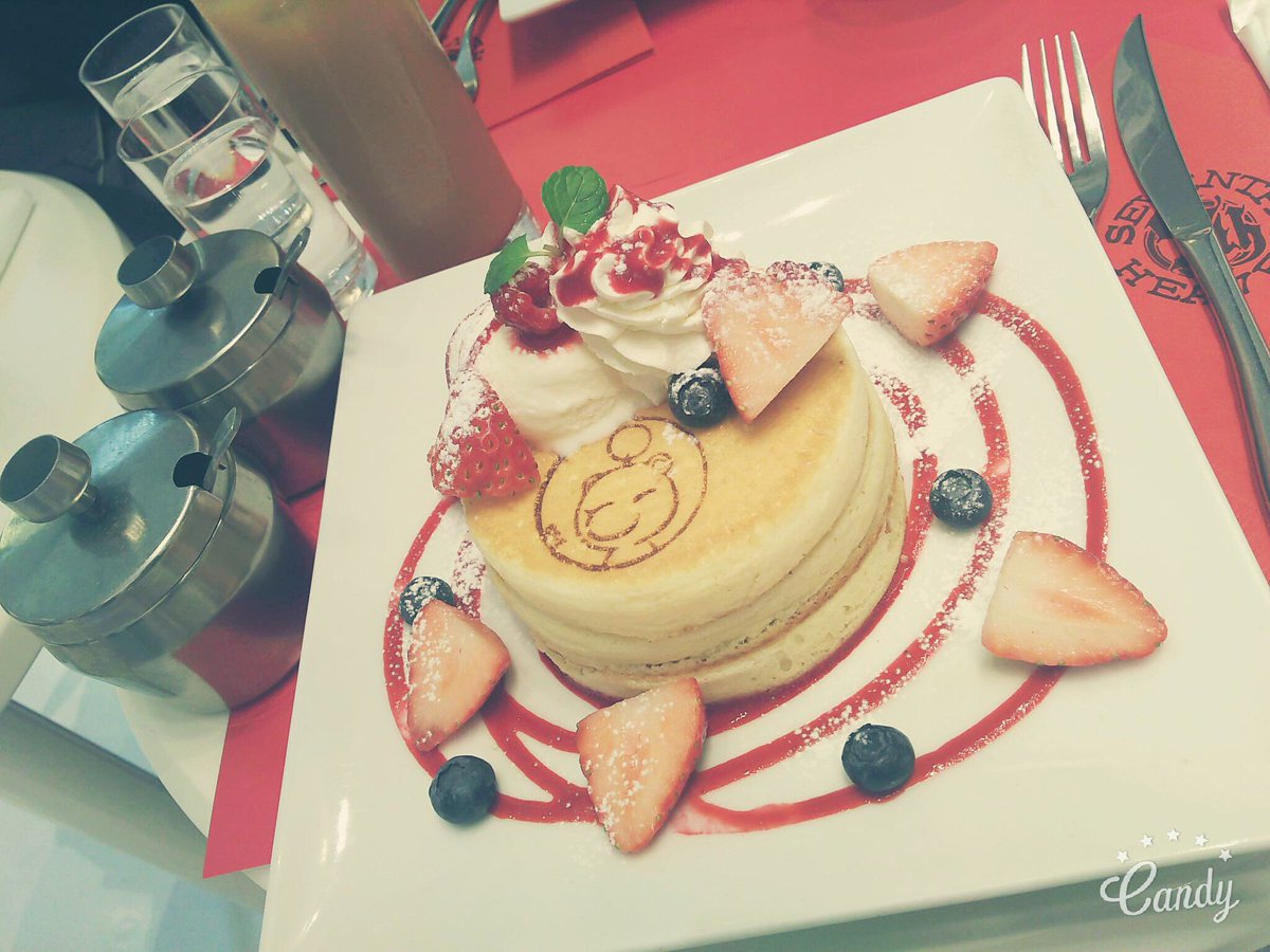 Mille_KH_'s tweet photo. 充電きれてアップできなかったけど…(´°̥̥̥ω°̥̥̥｀)
最終日、行ってきました( ఠ͜ఠ )
とってもすばらしかったし、とっても楽しかったです🙌👏🙌💕
一緒に行ってくれた福ちゃんユカリちゃん、ありがとね🙈💕
写真が思ってたよりはるかにキレイに撮れてなくてショック…😨⚡💔 https://t.co/NrhBnnuCKP