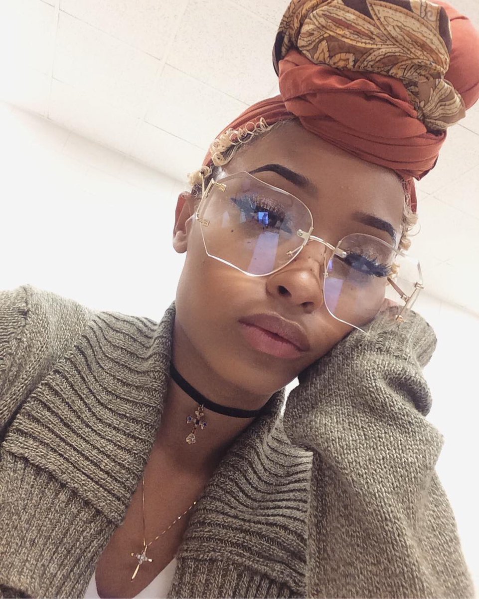 PostbadBlack___'s tweet photo. 😻 https://t.co/08BrwZHpIP