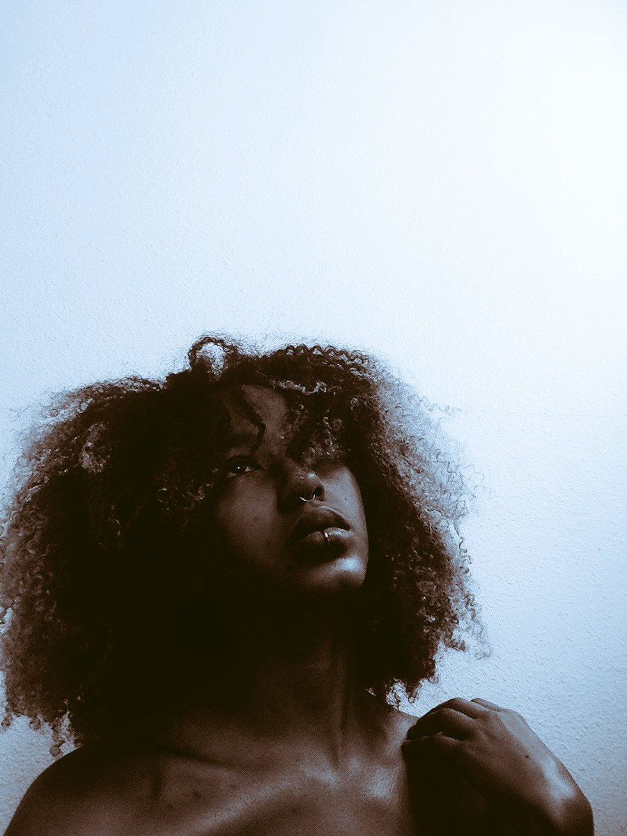 hellaideas's tweet photo. Wisdom's more than lessons; my soul's pleading for progression. #domorethinkless https://t.co/tY8wXHv7Ry
