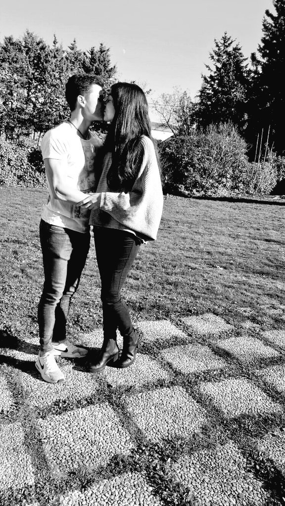 Solo contigo quiero que el tiempo pase lento ⏳⌛ <a href="/kanelita_andy/">Andres_Solano</a>