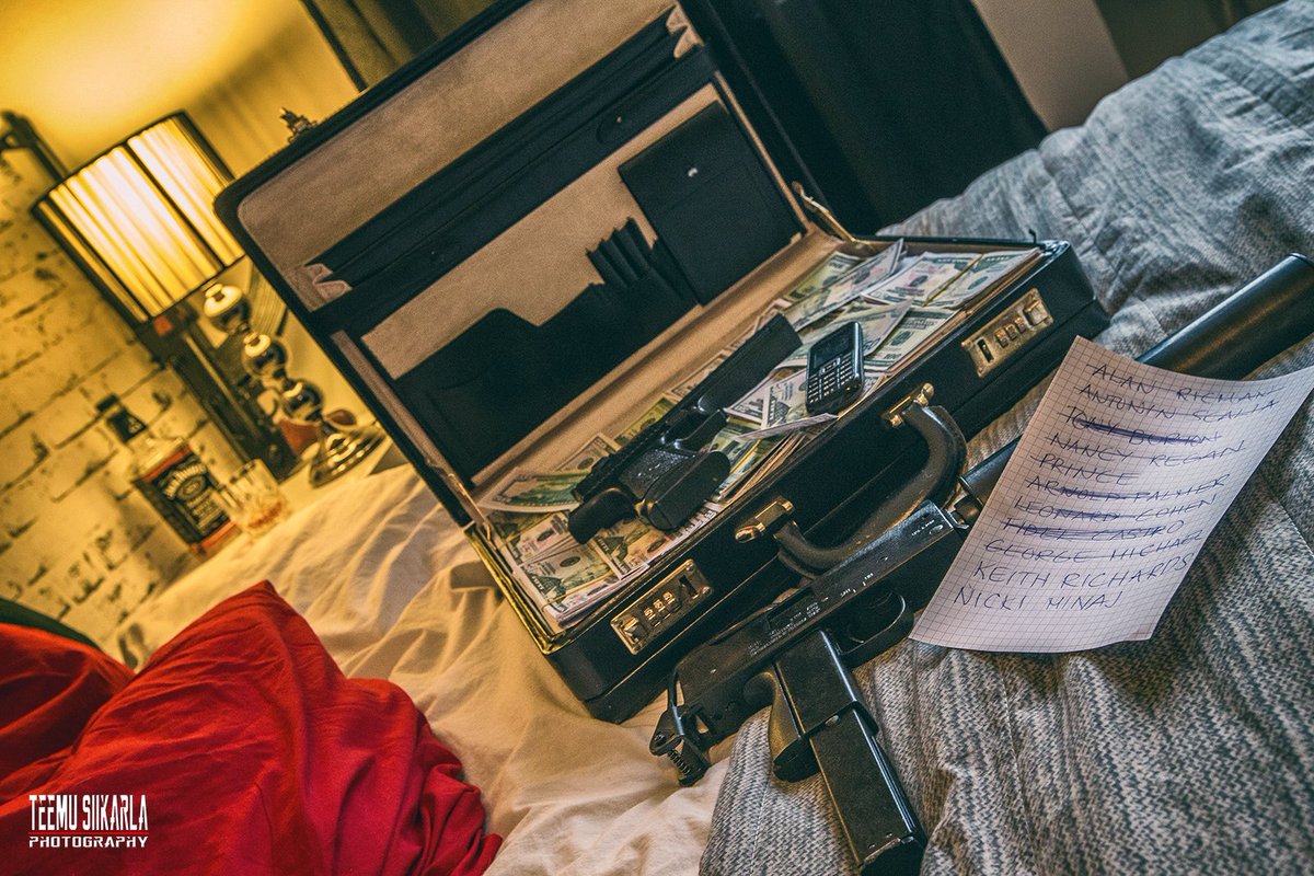 tsiikarl's tweet photo. Went to Tampere, took some pics. Here's the setup. #gunsandshit #deserteagle #ak47 #mac11 #silencer #money #hitlist #photoshoot #alternative https://t.co/qVXFCcpIFM