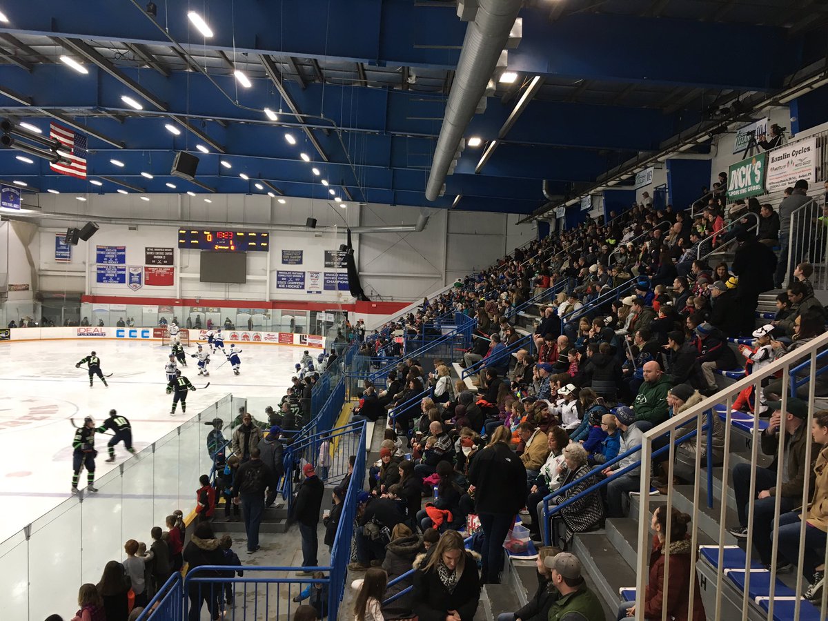 OnePlugEnt's tweet photo. We are spinning #live for the sold out #danburytitans game! #oneplugent #djchase #danbury https://t.co/OU5aHdT1uo