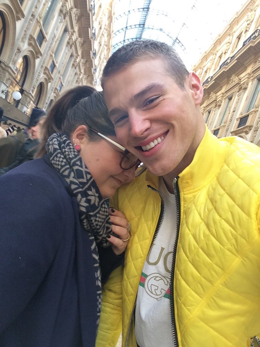 Noszkaitaly's tweet photo. I love how Matthew genuinely cares so much about his fans. Like his bond with them is like no other. I love you for that ❣️ https://t.co/PGOu1cQ7f7