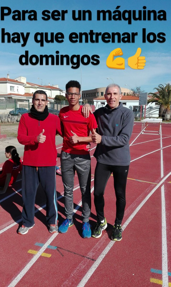 Esto es atletismo. Hasta en domingo, así se hacen mínima. Son unos máquinas de verdad #AtletismoMitreo <a href="/FedExtAtletismo/">Fed. Ext. Atletismo</a> <a href="/DeportesMerida/">DeportesMerida</a>