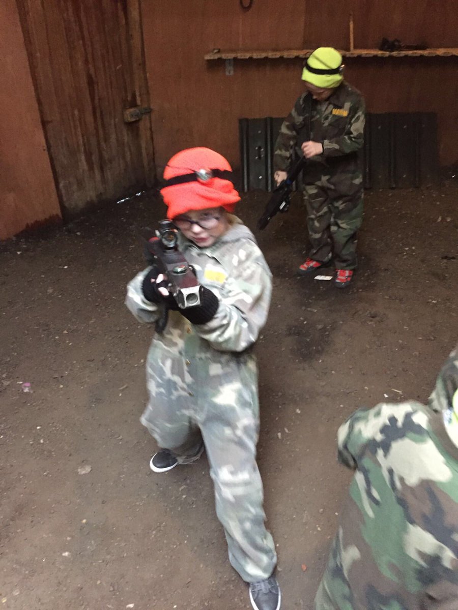 rozbabes's tweet photo. #LaserMayhem #mybabyiseight ❤️ https://t.co/wUhL7qnQNY