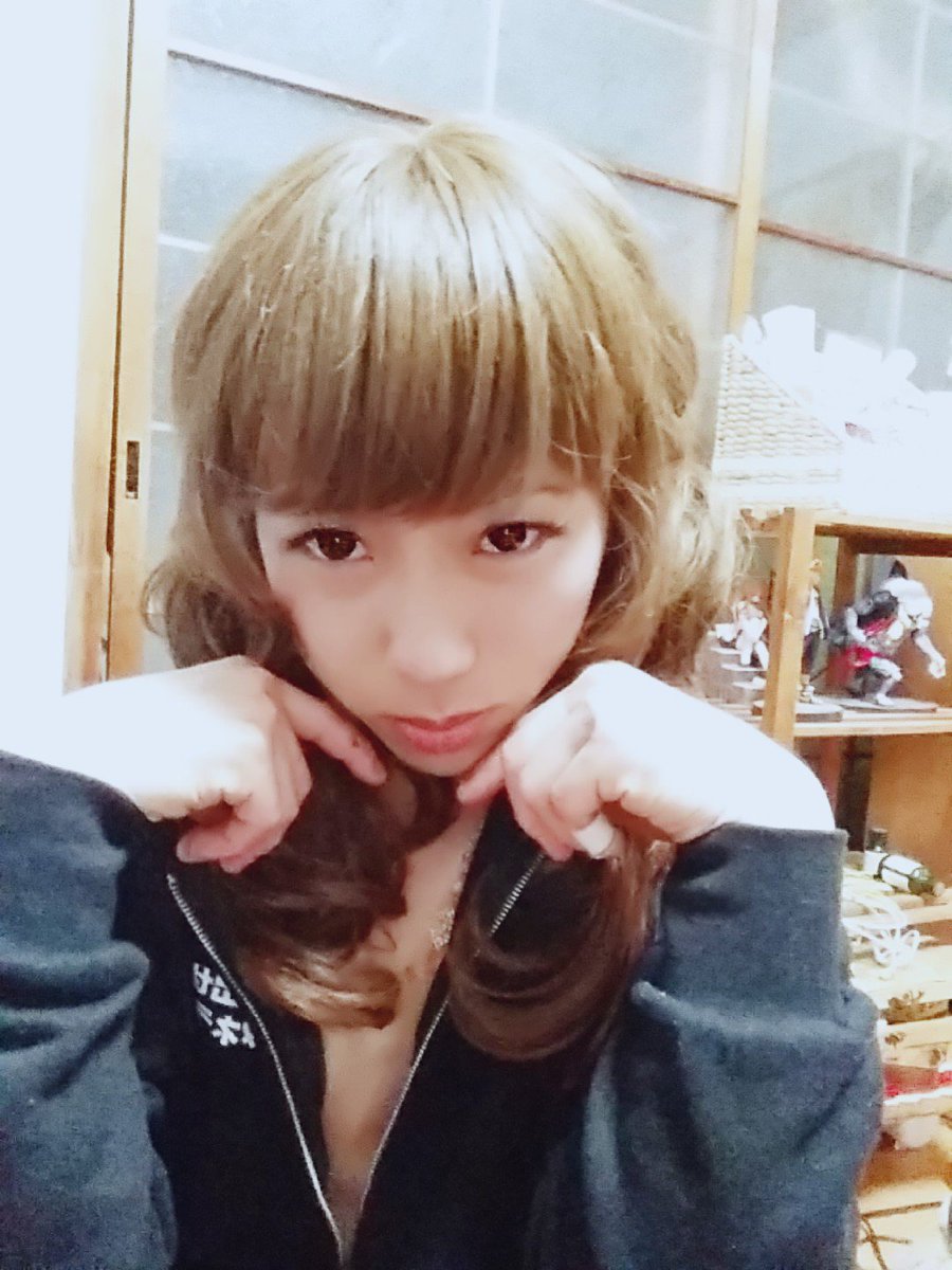タネ少佐 ぱぱ snowって顎が小さくなったり顔が変形したり 毛が生えたり 目が大きくなったり 映像の中の整形が一瞬で出来ちゃう悪魔のアプリを知ってますか 美は努力で作るんだぞ タネ少佐 ぱぱ snowって顎が小さくなったり顔が変形したり 毛が生えたり 目が大きくなったり 映像の中の整形が一瞬で出来ちゃう悪魔のアプリを知ってますか 美は努力で作るんだぞ