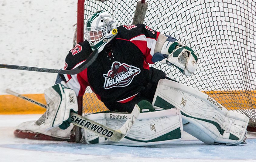 30-game W streak comes to end as <a href="/GanIslanders/">Gananoque Islanders</a> down @PanthersJrC 5-2 Sunday in @PJHL_Tod. <a href="/NapaneeRaiders/">Napanee Raiders</a> also win. sprt.ca/2iwkz4j