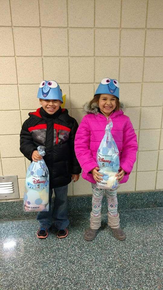 PalomoMHS's tweet photo. Getting ready for Disney on Ice! #followyourheart https://t.co/TbYwGrQF87