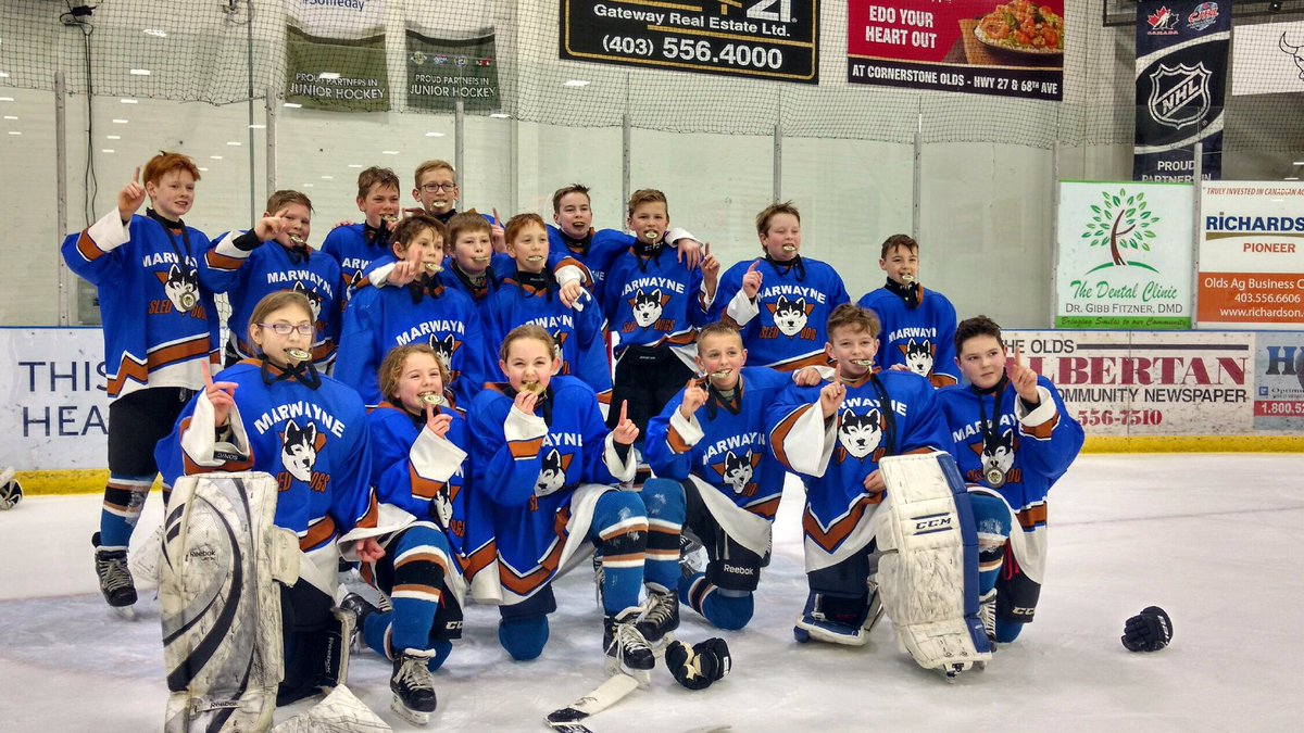 rjquist's tweet photo. Dogs over Grizzlies 6-5 to win the gold. Big smiles all around. Hats off to the tournament committee for a great weekend @OldsMinorHockey https://t.co/DJkqDzNzxm