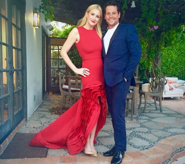 CathyCarey311's tweet photo. @BritActorsFan #SuitPornSunday #IoanGruffudd #AliceEvansGruffud #OutWithTheMrs @AliceEvansGruff https://t.co/Wno9JxnX5L