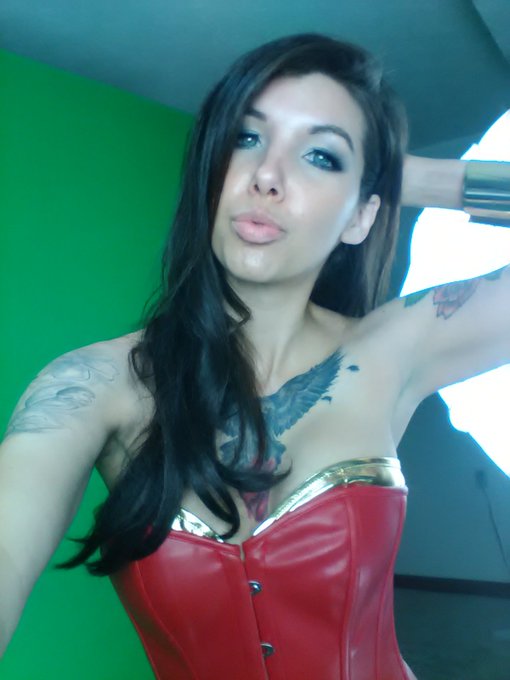 Whew! It's tiring being #wonderwoman all day! Now back to real life 😎
#camgirl #cosplay #bts #SundayMorning
