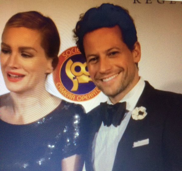CathyCarey311's tweet photo. @BritActorsFan #SuitPornSunday #IoanGruffudd #AliceEvansGruffud #OutWithTheMrs @AliceEvansGruff https://t.co/Wno9JxnX5L