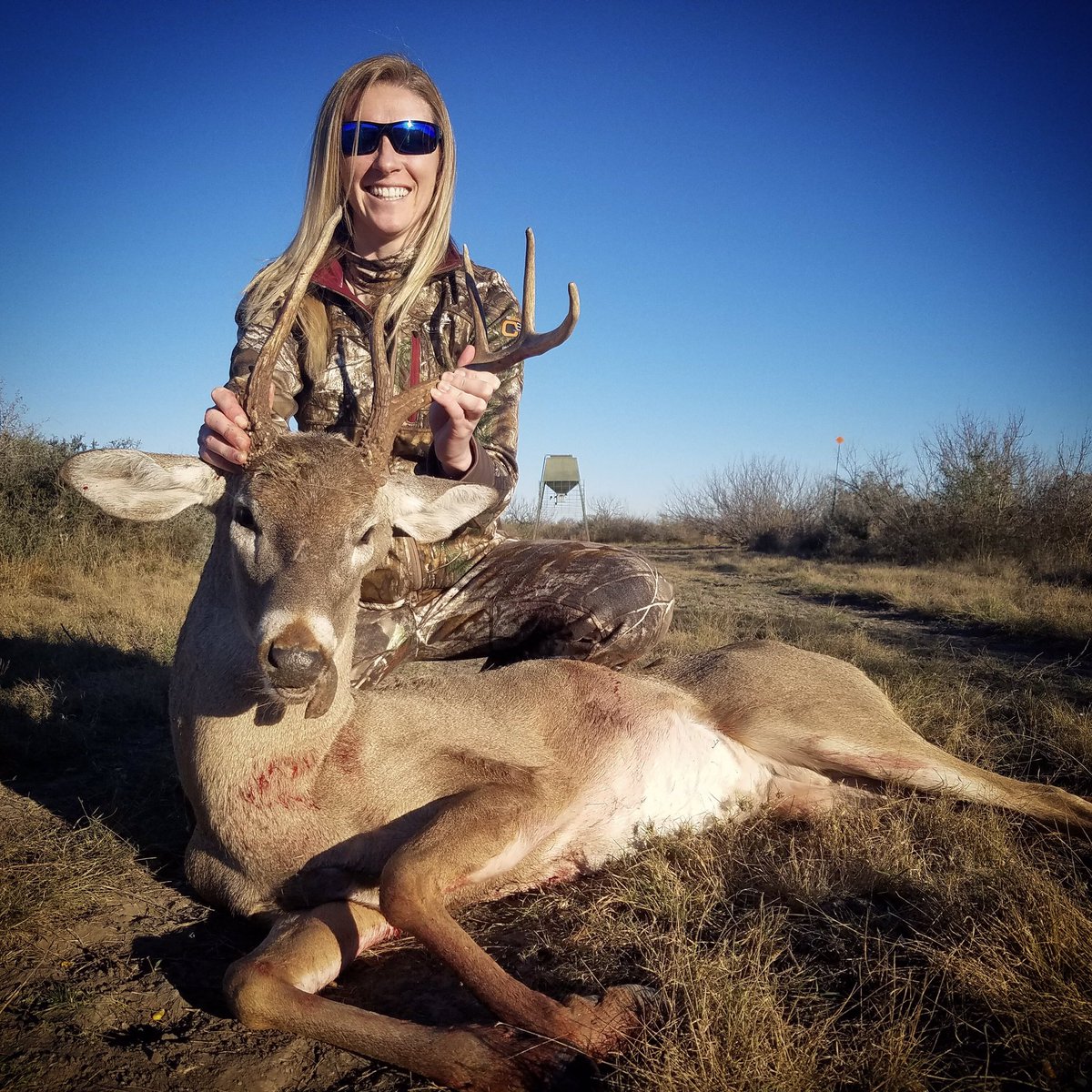 14_ruger's tweet photo. #CullDeer down! #deerhunting #sanerranch #girlswhohunt #southtexaswhitetails #huntress #girlshunttoo ending the season strong https://t.co/YTtO337E4U