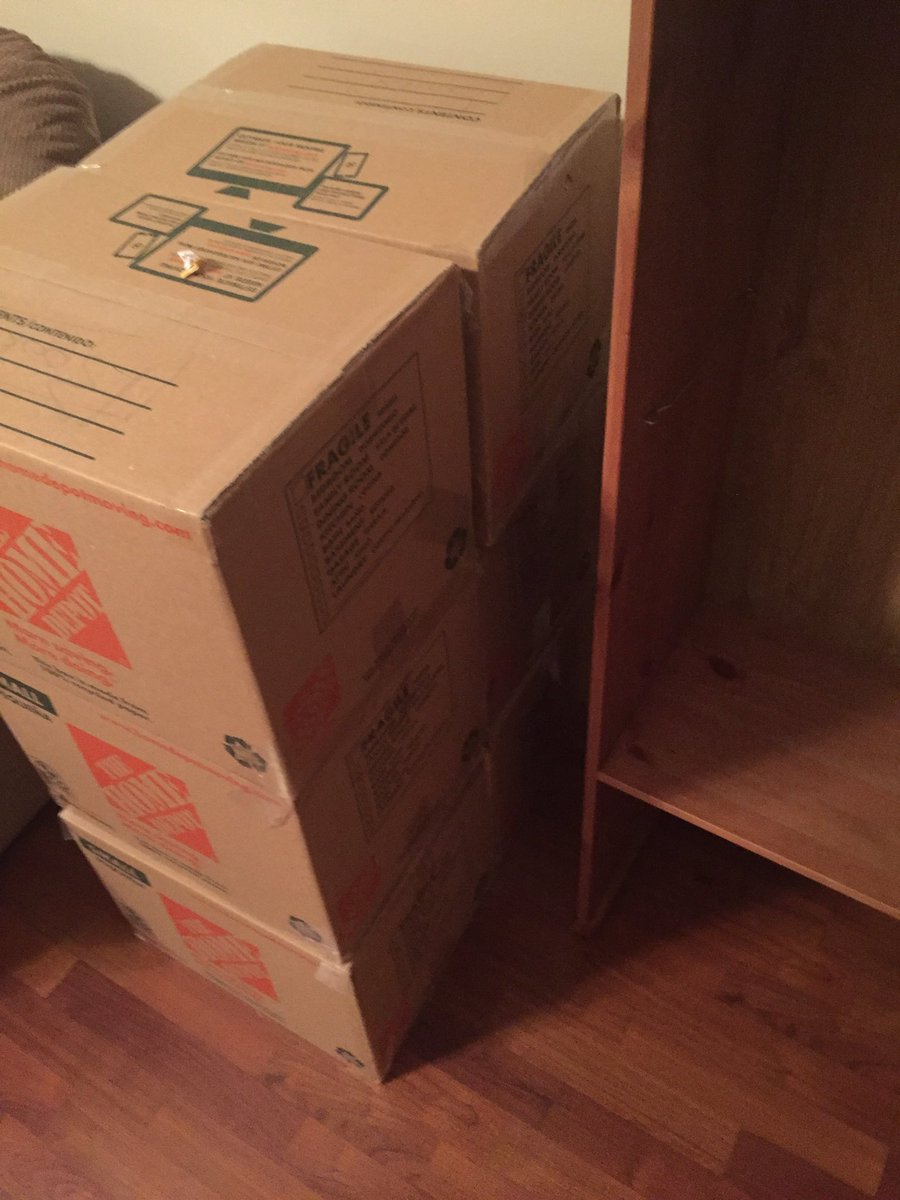 vmmsMrH's tweet photo. @HelmanVMS somewhere in these boxes... yes. #VocabKing https://t.co/lWDJfNsA3e