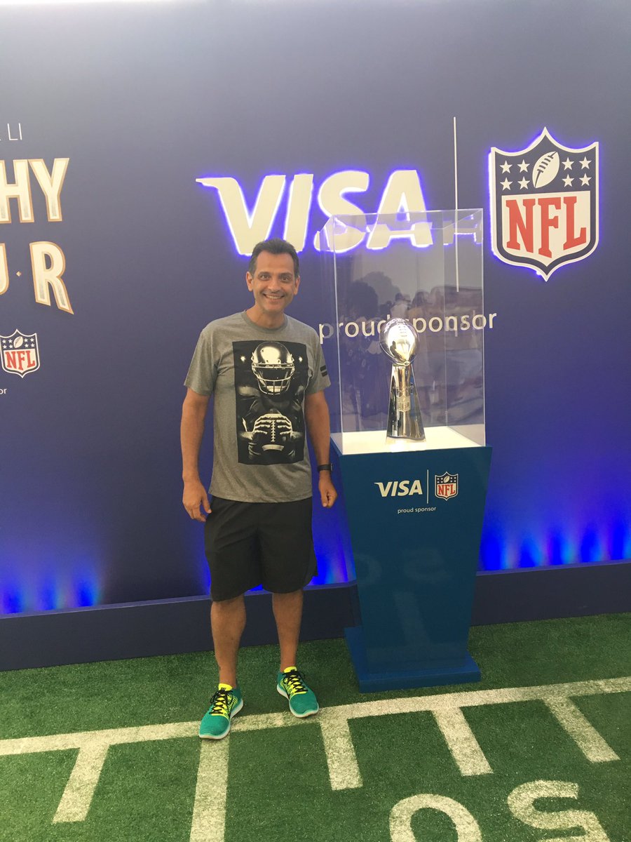 Jogaço, mas estou aguardando meu Steelers. Trophy Tour - NFL #NFLBrasil #TudoPelaNFL #NFLTrophyTour #VisaNFL #PlayoffsNFLnaESPN