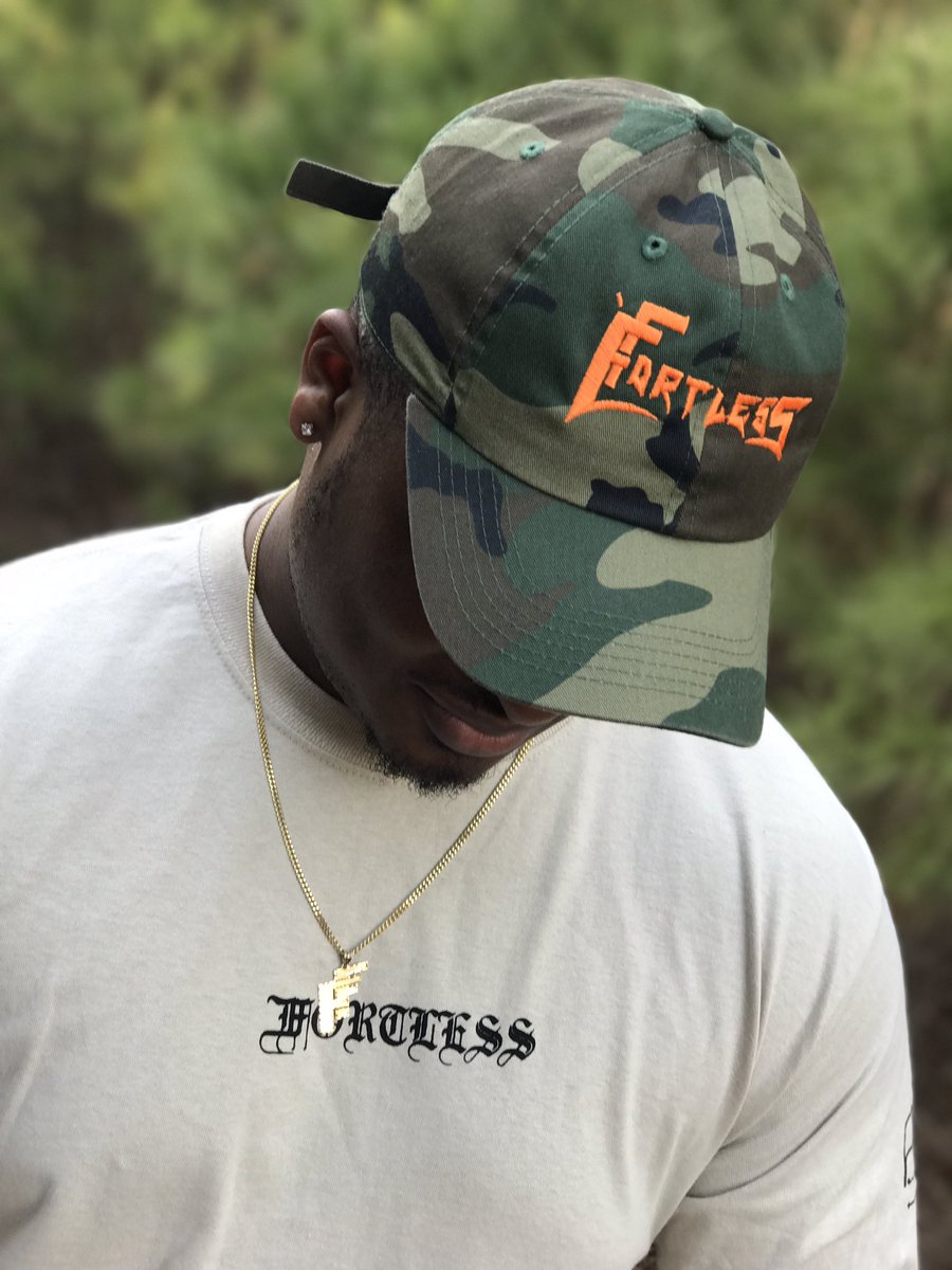 FFORTLESSco's tweet photo. Spring/Summer FF '17 😏🔥 https://t.co/MLp3CSnIdr