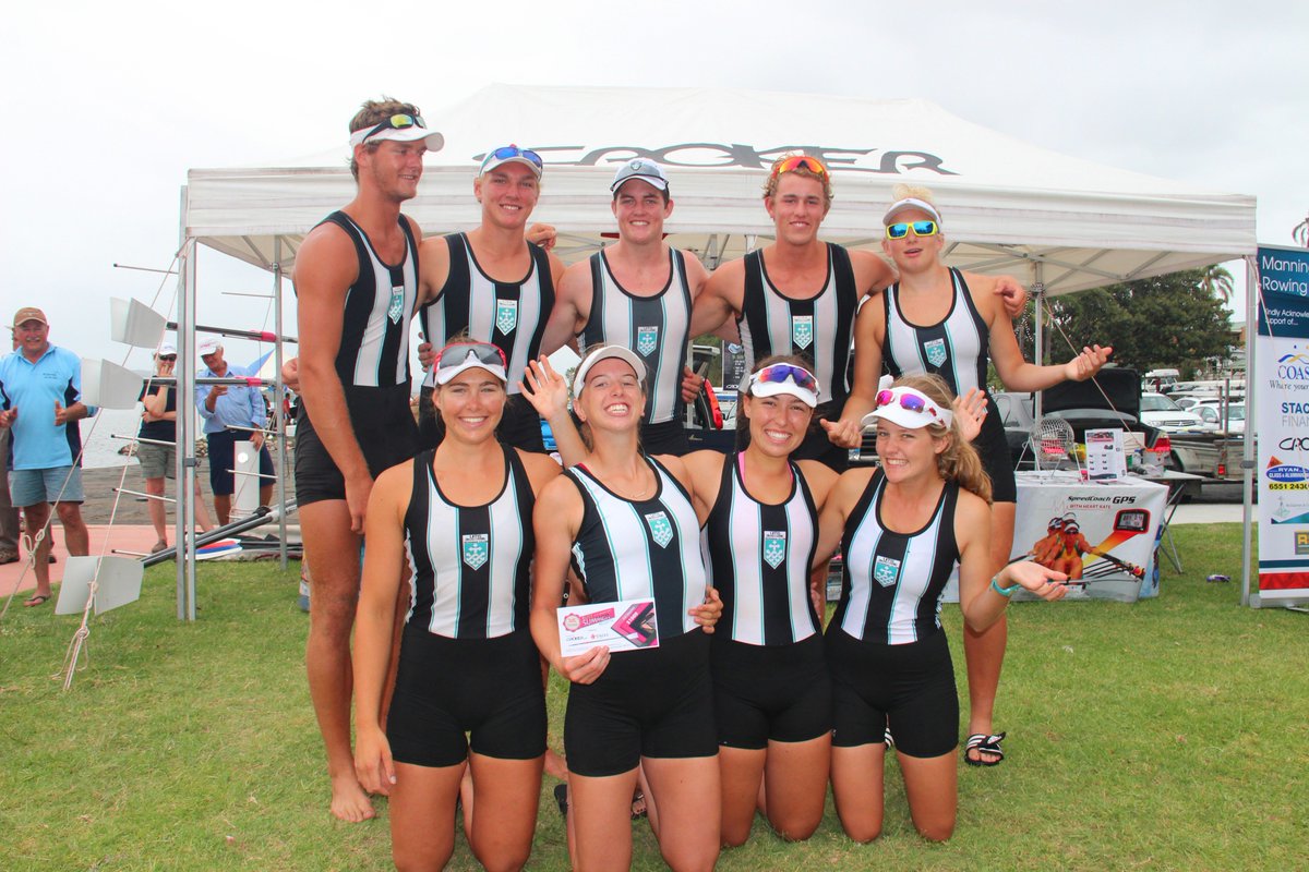 #UTSrowingclub take the mixed 8 handicapped @tareesummerregatta2017 and $1000 bucks #iloverowing #rowingteam #rowing