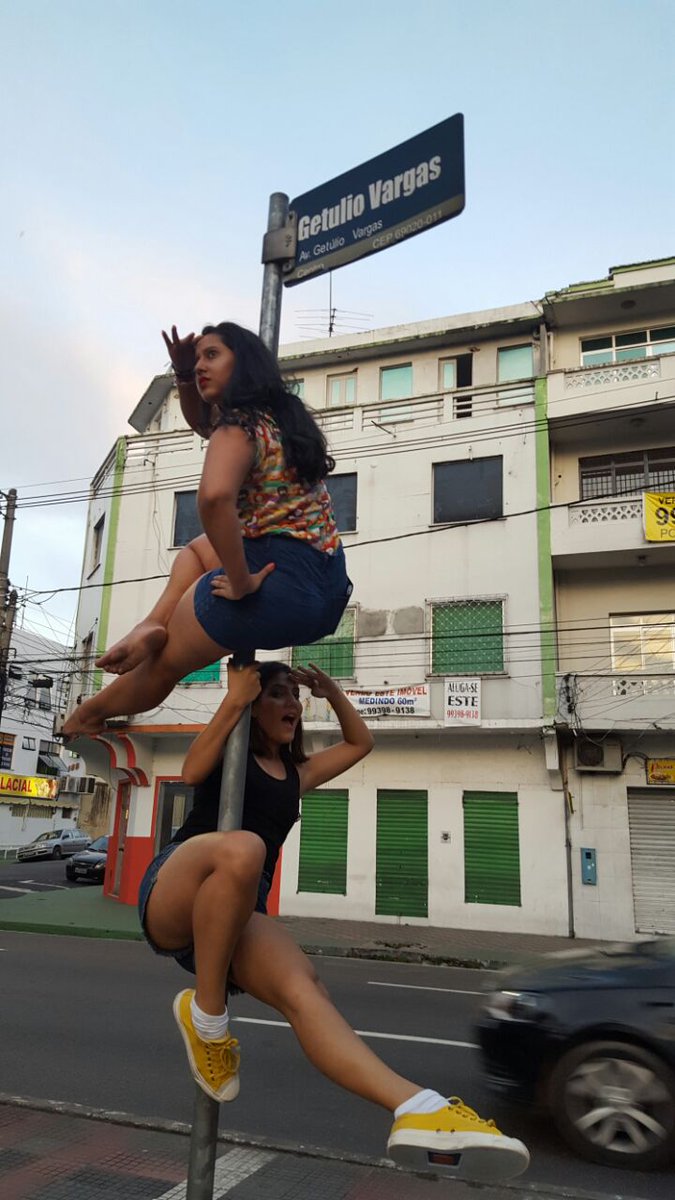 lorymiller7's tweet photo. Miga onde estamos? 🤔 
#PoleDance #PoleStreet #PoleLife https://t.co/L6BE4jJMUb