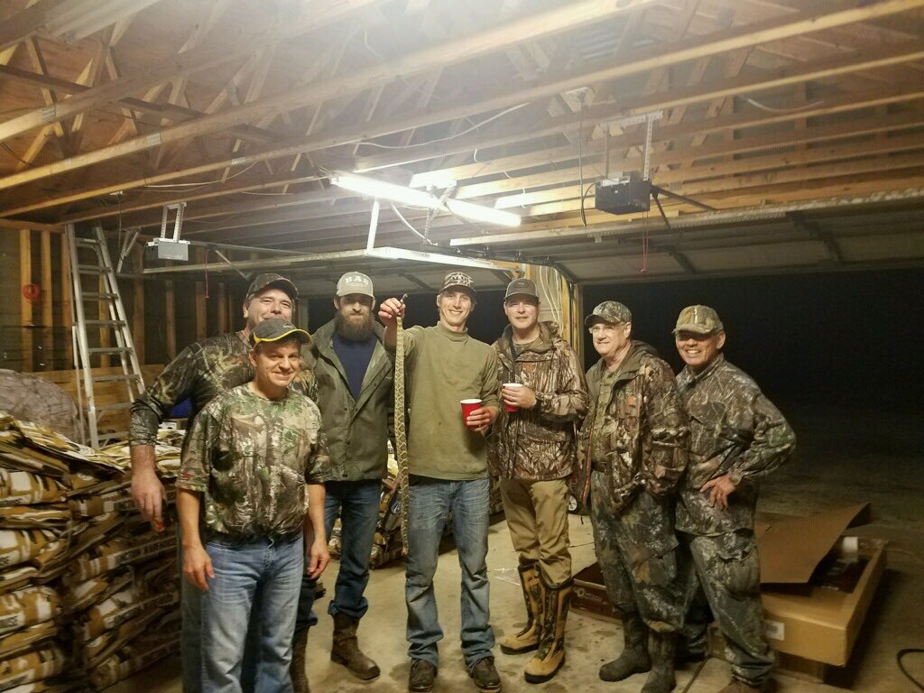 YOEranch's tweet photo. Rattlesnakes! We got 'em. https://t.co/sikrZ6tboQ