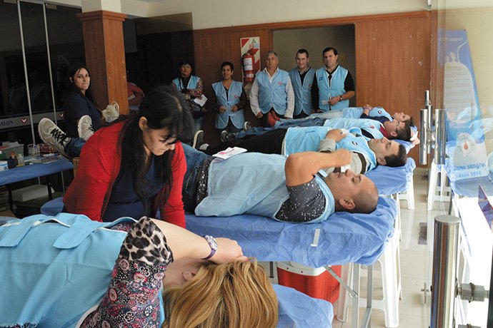 eluniversal_ar's tweet photo. #ElUniversal #Ed962 #tayudo La Universal promueve las donaciones de sangre
https://t.co/tjQuCxWIvJ https://t.co/RqNldk6oS5