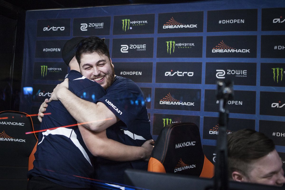 BIGCLANgg's tweet image. Not only a team, we are a BIG FAMILY 🙂