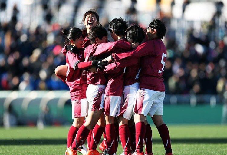 vamo03ms's tweet photo. インカレ優勝することができました🏆⚽️まだ実感が湧かないけど、最高に幸せな時間でした。最高の舞台と最高の応援で勇気が湧いて。最高の相手が早稲田の力を引き出してくれて。最高の仲間がいたから優勝できました。全てに感謝の気持ちで一杯です。来シーズンも頑張ります。
#インカレ
#2連覇 https://t.co/Wl0O8Xq7h6