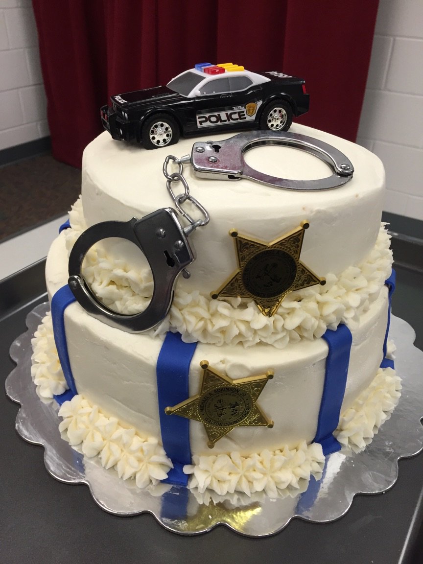 WCSOFL's tweet photo. This is one HECK of a cake! Thanks to Mossy Head School 1st grade teacher Mrs. Wright for this amazing cake #FirstRespondersAppreciationWeek https://t.co/JpPzzdNjv1