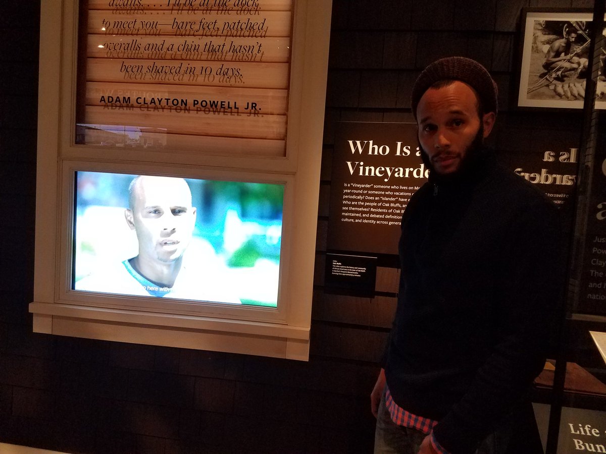 Hey that guy looks familiar 👀 @jonsuber <a href="/NMAAHC/">Smithsonian’s NMAAHC</a>  #LegendaryMV #OakBluffs #MarthasVineyard