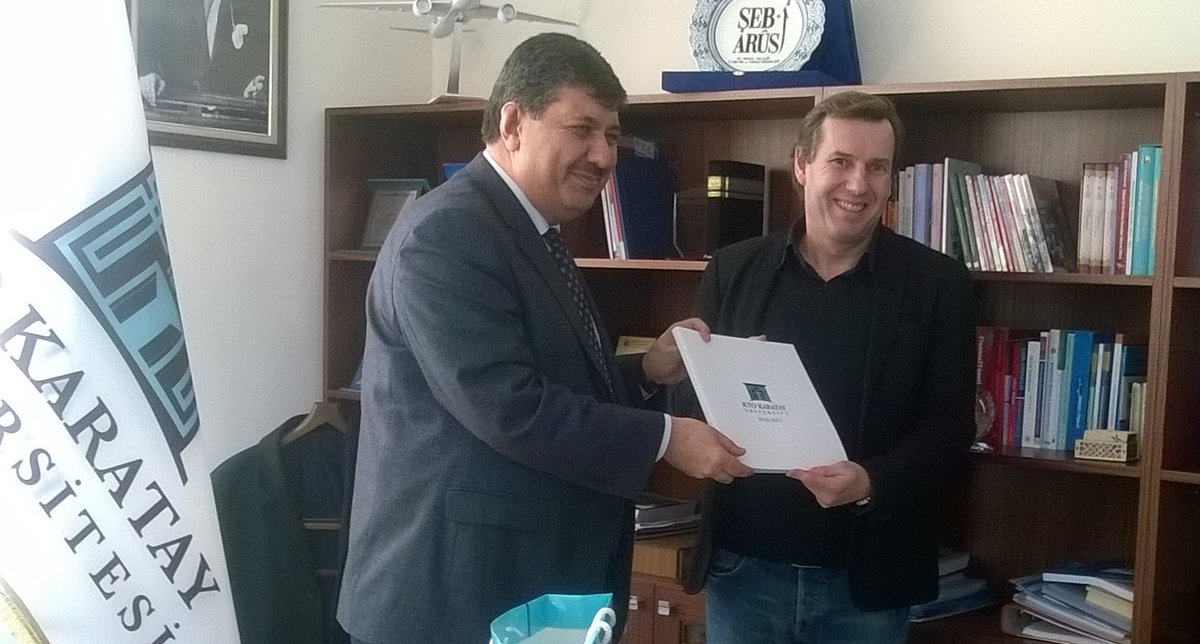 KTO Karatay Üniversitesi Rektörü Prof. Dr. Bayram Sade, Waldorf Pedagojisi Başkanı Prof. Dr. Jost Schieren'i büyük bir incelikle karşıladı