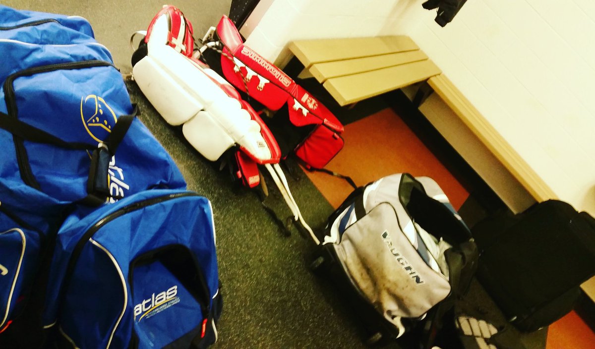 Staangette's tweet photo. Late games suck, but whatcha gonna do eh?! #playhard #womenshockey #11 #BurlON #BlueBombers #momsfun https://t.co/zCDOmNMuF4