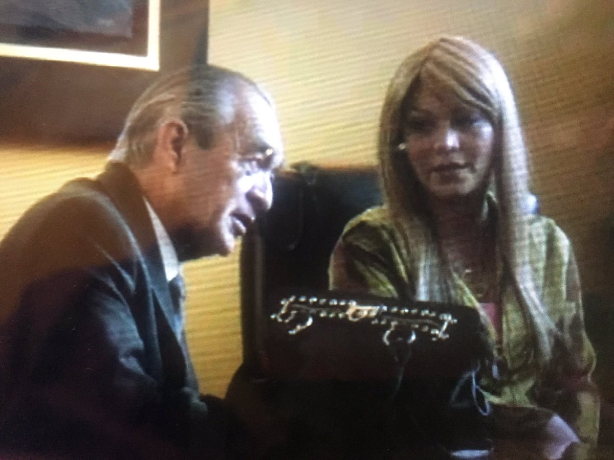 janlaamante_'s tweet photo. Esto se va a poner bueno en @doloreslaserie @LuzRramos @Univision #JenniEraDolores #SuNombreEraDolores https://t.co/vpKAIsTrRo