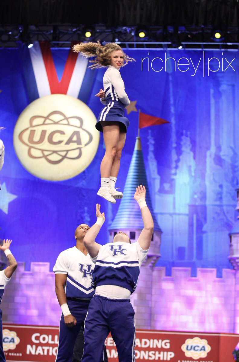 richeypix's tweet photo. KENTUCKY💙🙌🏽 #ucacollegenationals @KentuckyCheer https://t.co/xuiJZFs0fS
