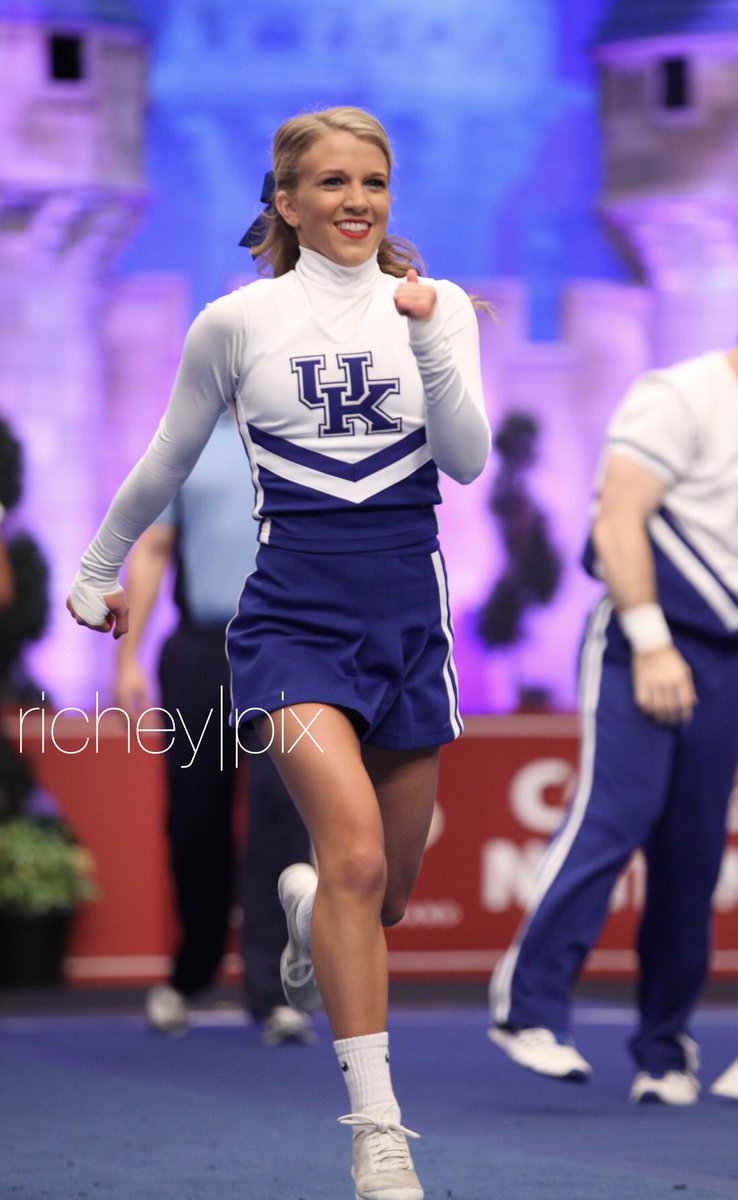 richeypix's tweet photo. KENTUCKY💙🙌🏽 #ucacollegenationals @KentuckyCheer https://t.co/xuiJZFs0fS
