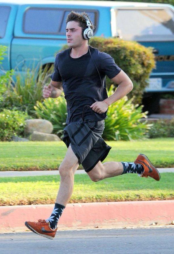 TeamRunner4Life's tweet photo. How to be a fake runner 101: https://t.co/OAAerdIHPx