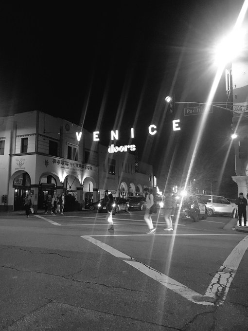 #venicebeach by night in #blackandwhite https://t.co/EExePK5a7y<a href="/tag/venicebeach"class="tags">#venicebeach</a><a href="/tag/blackandwhite"class="tags">#blackandwhite</a>