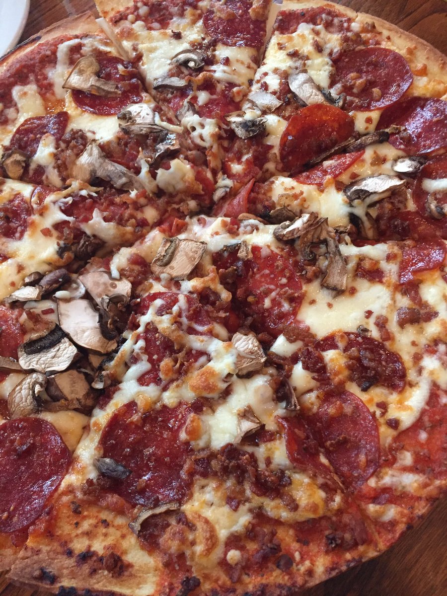 Powerhouse_Pub's tweet photo. Our Canadian pizza @Powerhouse_Pub https://t.co/3wKFIfbiqL