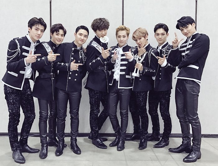 dpwls3628's tweet image. 4년 연속 대상 가수 대우 개같이 하시는 엠병신 나가뒤지는걸 추천합니다^0^
#아육대_폐지 #아육대 #면세찬스