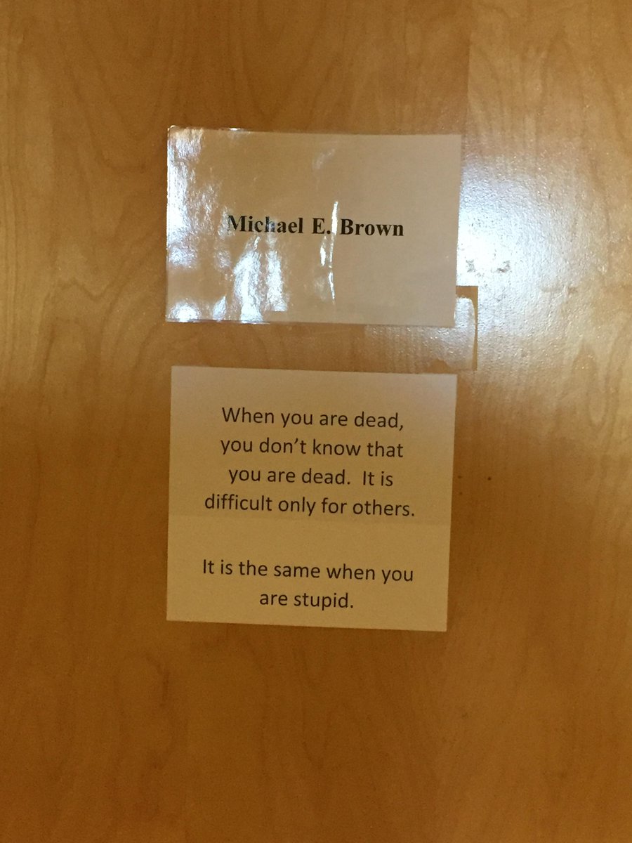 i.imgur.com/79shubE
"당신이 죽으면, 당신은 당신이 죽은 것을 모릅니다. 그저 다른 사람들만 힘들 뿐이죠.

당신이 멍청할 때도 마찬가지입니다."