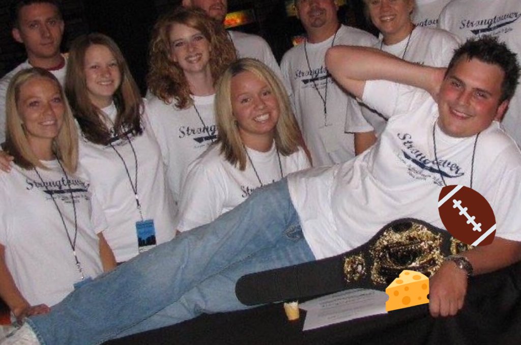 klm0179's tweet photo. The pose @Daniel__J made after the Packers won! 😂😭 https://t.co/1gGMZzaiZD